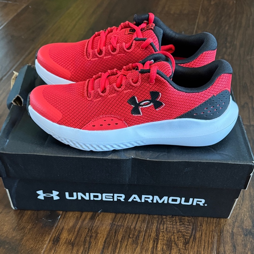 Under Armour Kids Red and Black Surge 4 Sneakers size 6Y New in box!